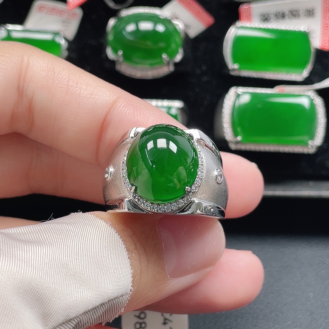 翡翠银S925镶嵌戒指天然A货翡翠没运费险4126