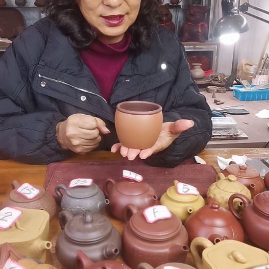 紫砂茶杯宜兴紫砂制作精工