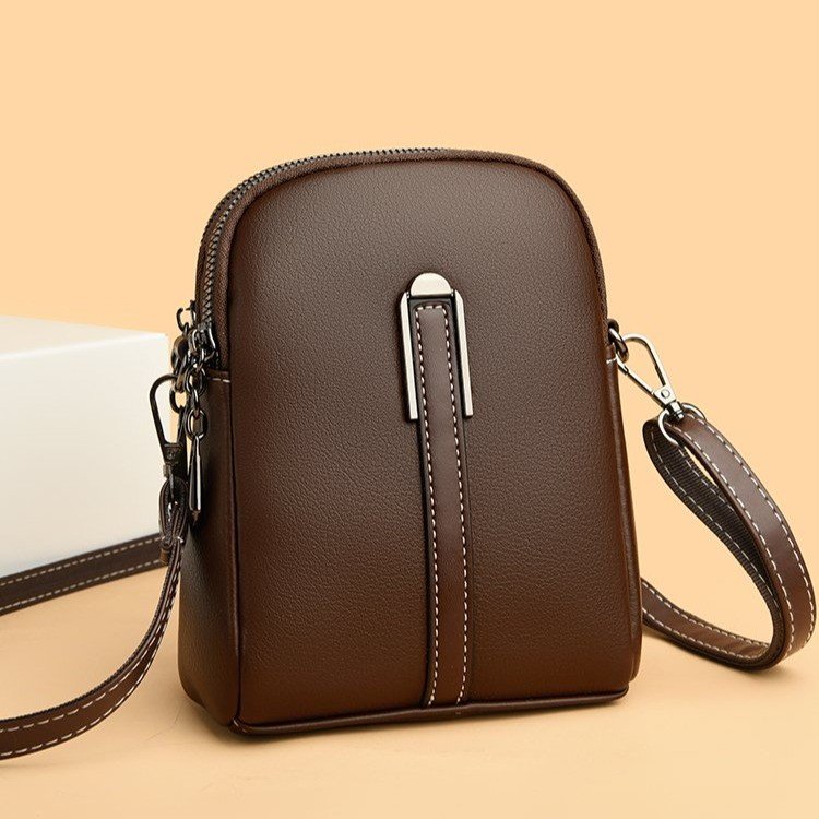 单 2313 棕色 竖款手机包（全店铺商品限购一单）