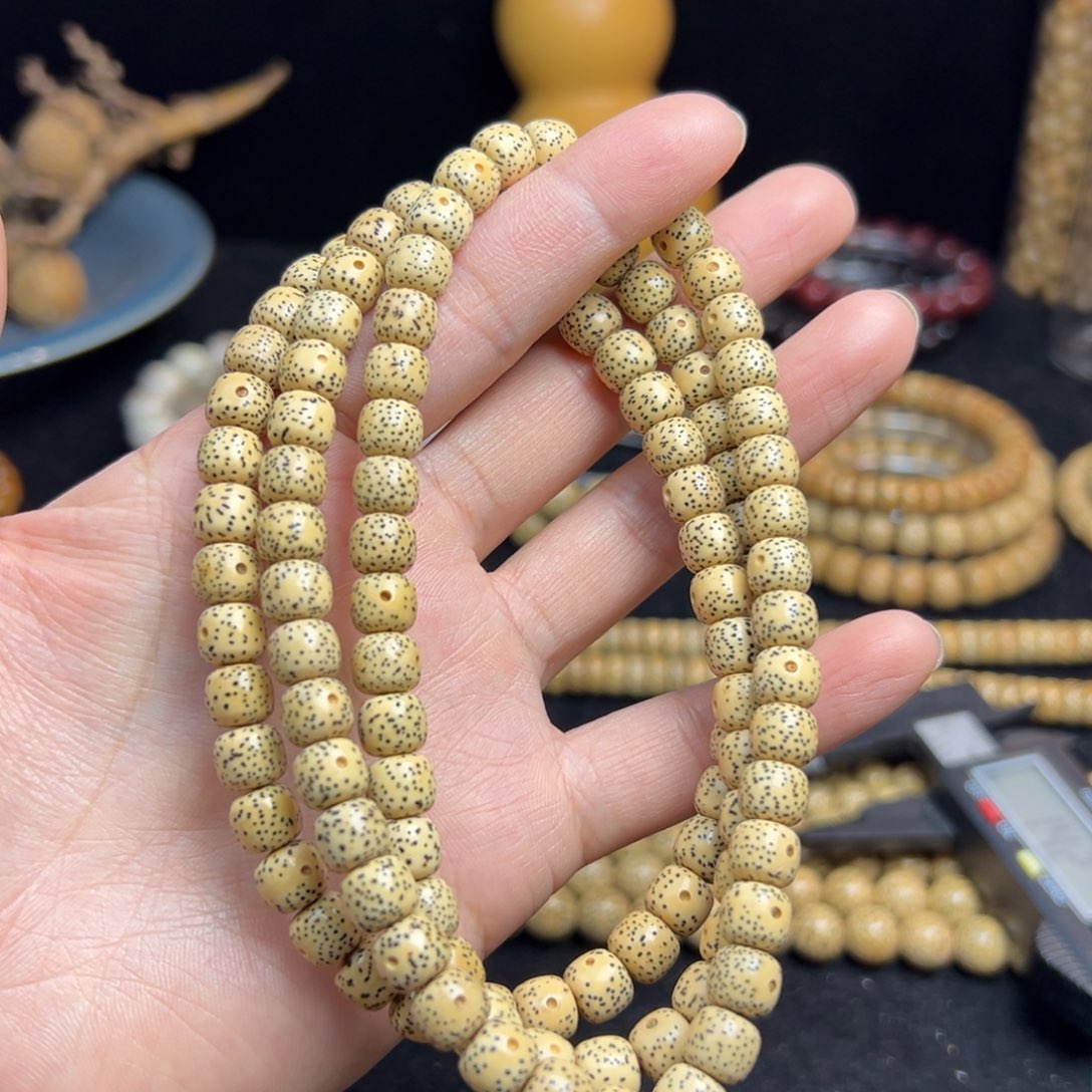 吊坠星月菩提7.7*6.7老型长串