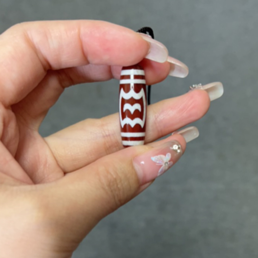 红色大鹏鸟吊坠带绳卡30*10左右