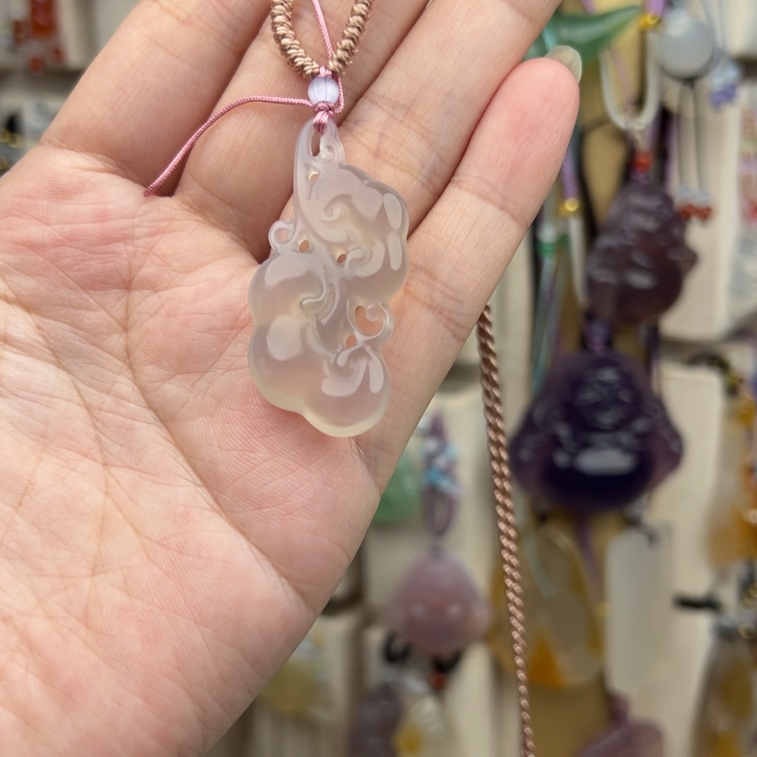 晶***中玛瑙/玉髓未镶嵌吊坠(赠链)