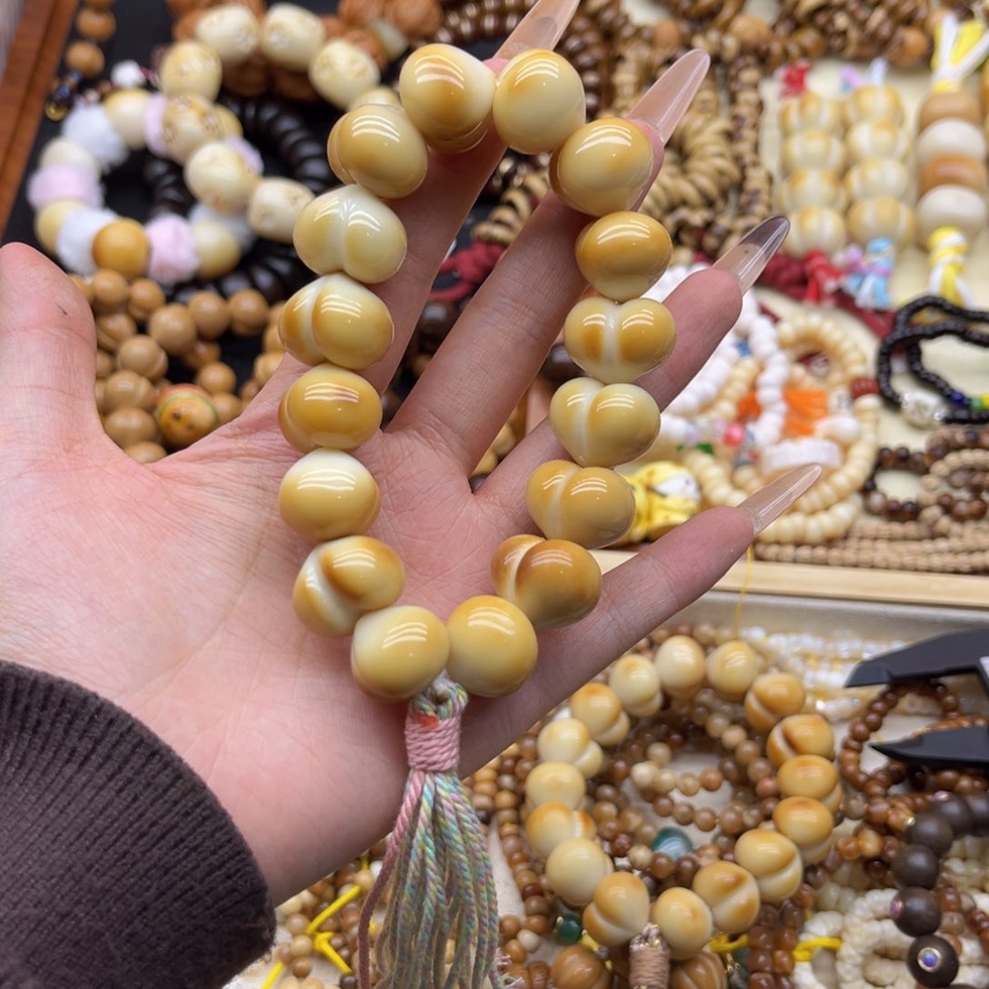 手串猴头核桃不**溪