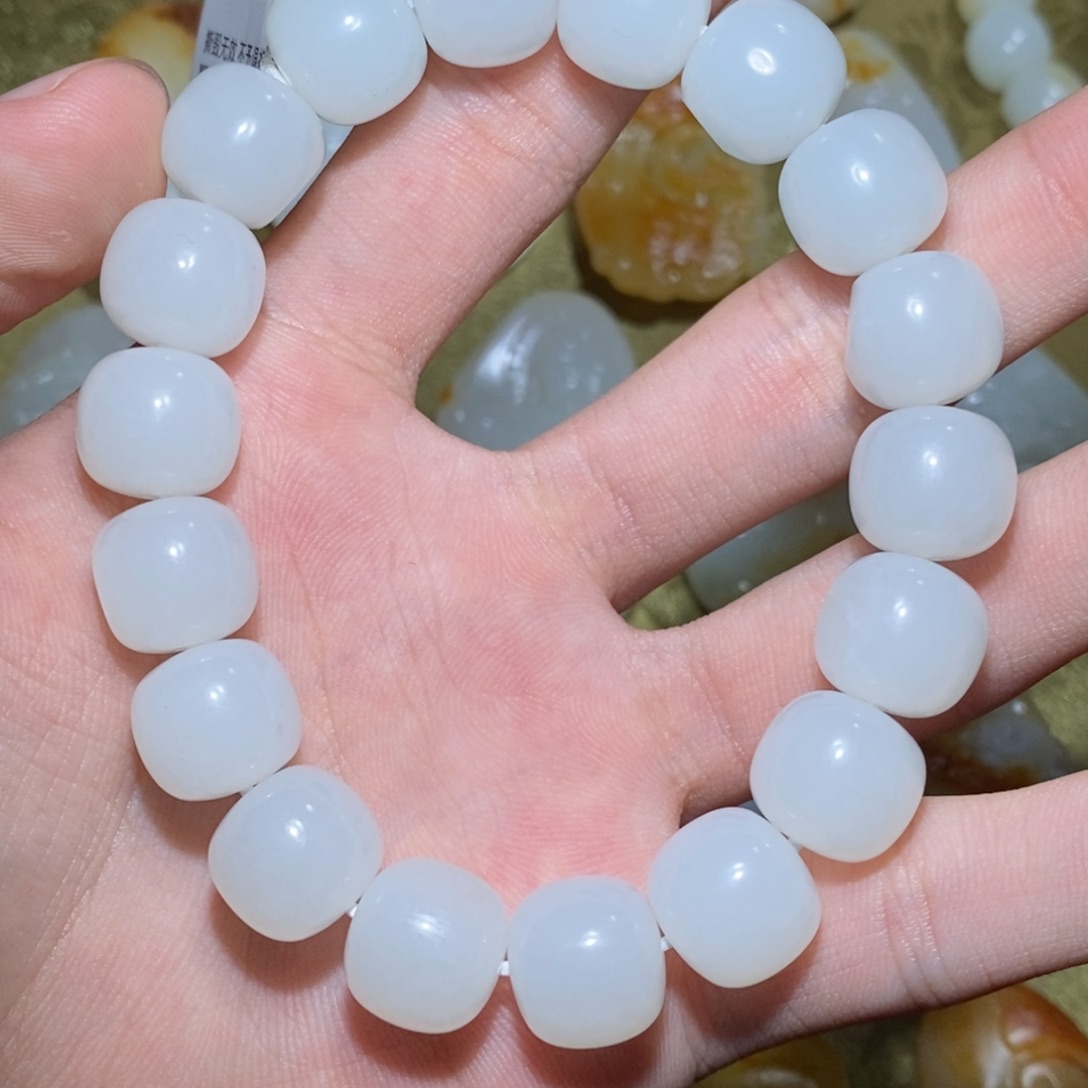 颈饰未镶嵌和田玉手串