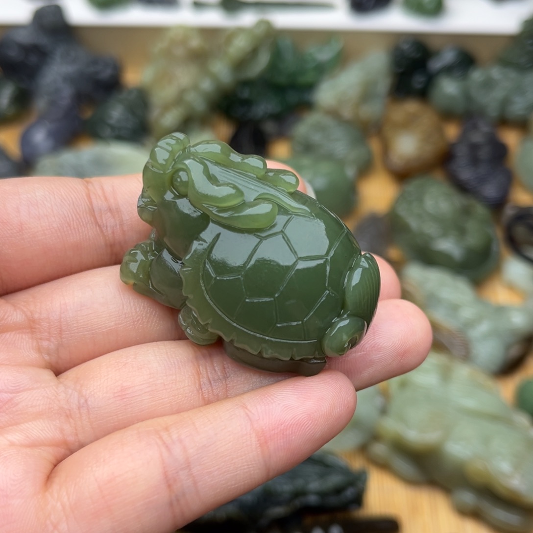 七***爷颈饰未镶嵌和田玉
