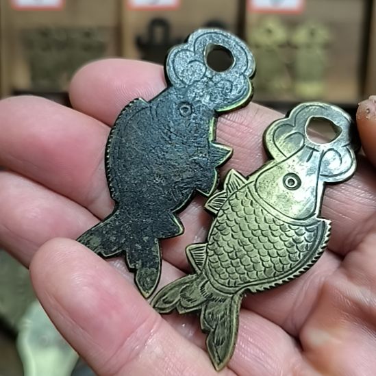 木***3硅胶铜鱼一对，包浆自然