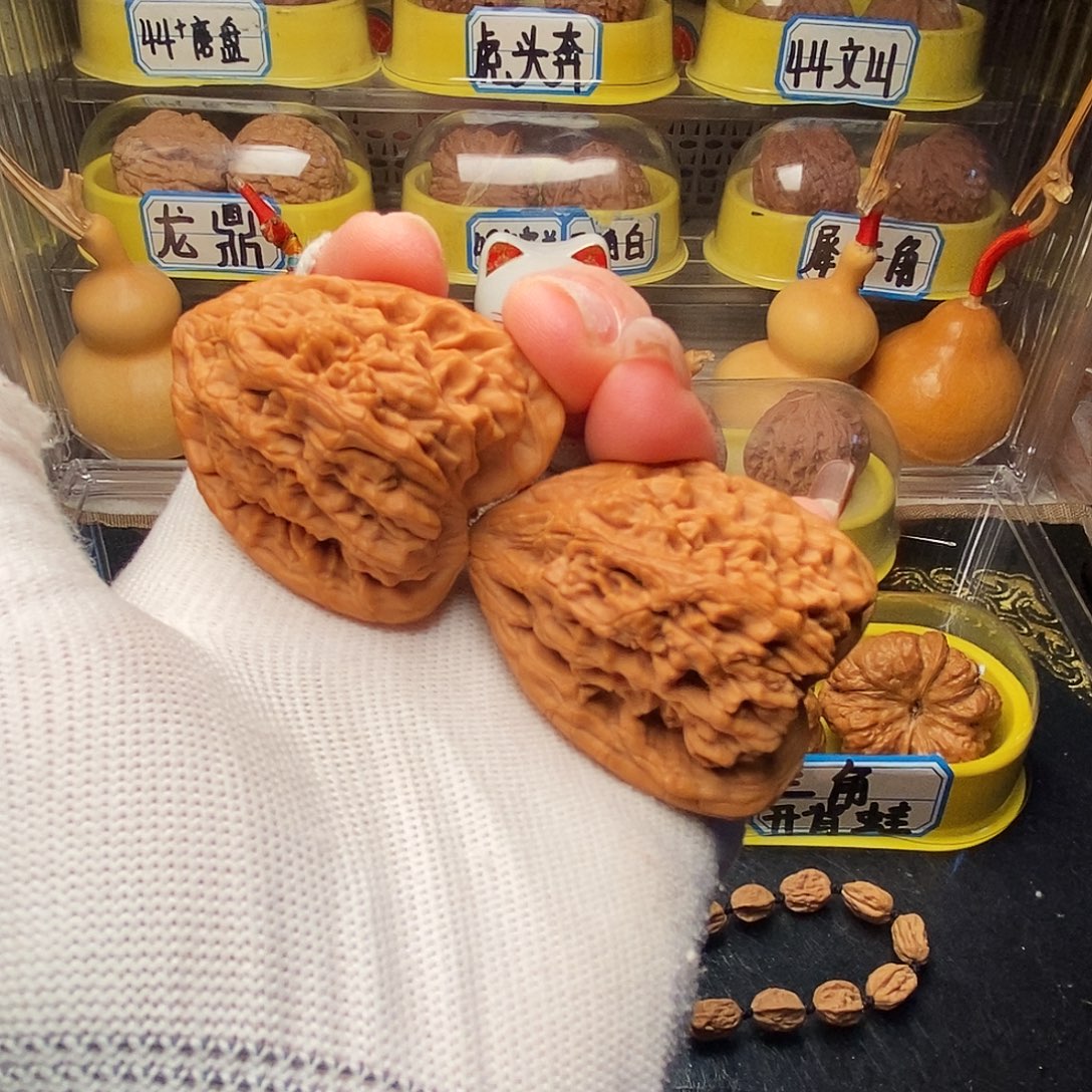 虎头王文玩核桃把件
