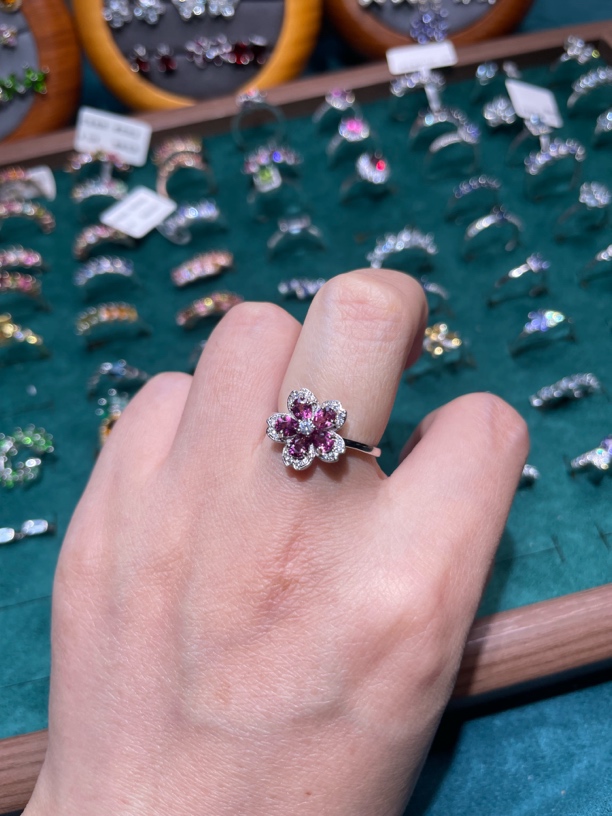 镁铝石戒指，花花设计超好看