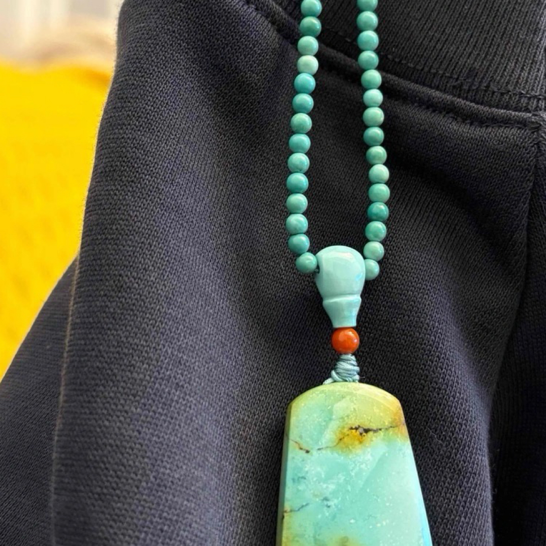 千里江山水墨画意境款