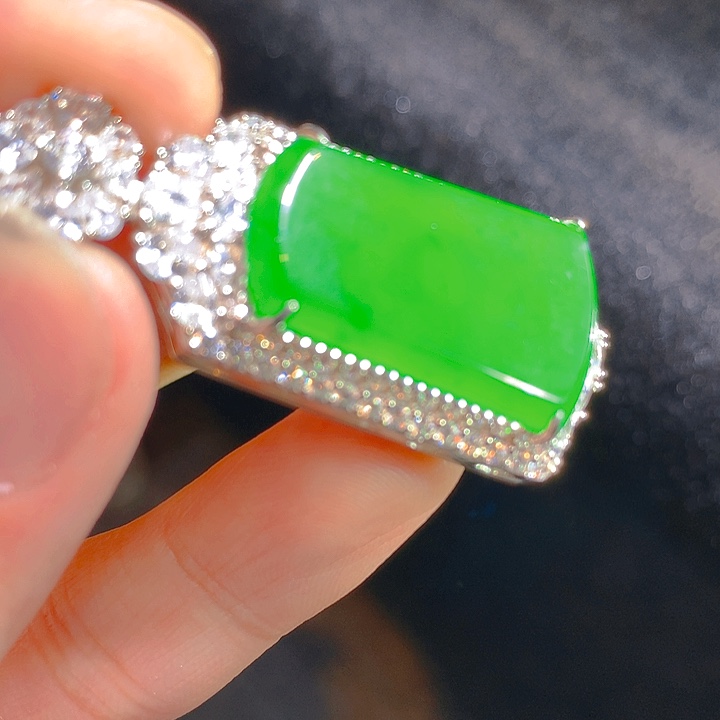 【闪购商品】翡翠颈饰银S925镶嵌翡翠