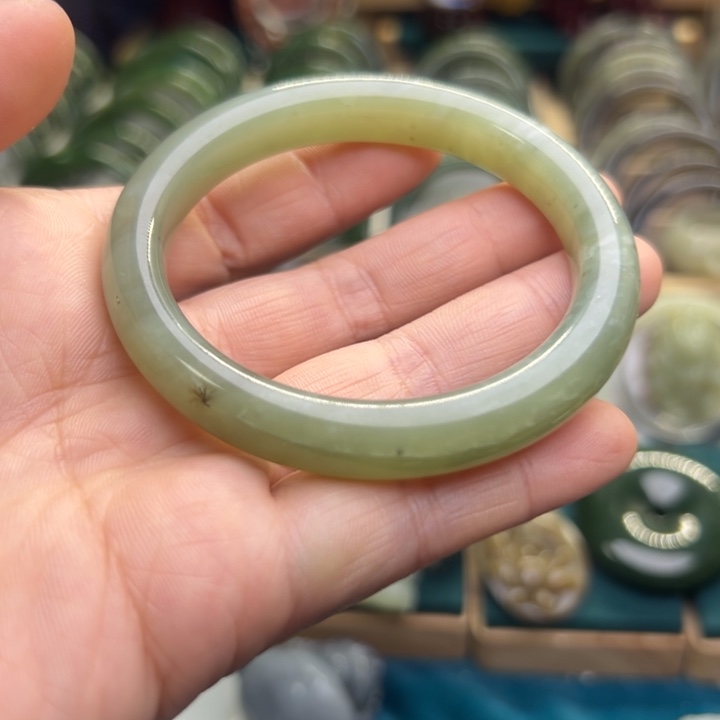 和田玉手镯未镶嵌55.8圈围M310