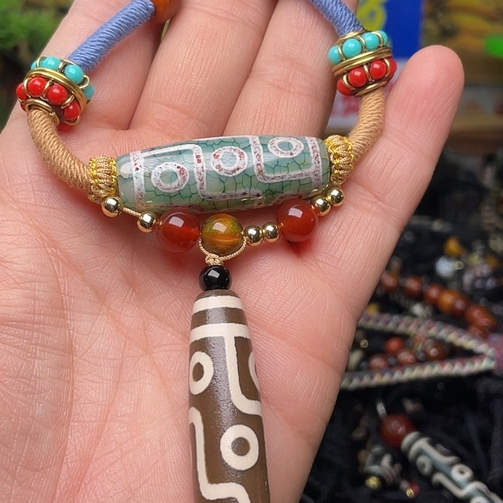 玛瑙/玉髓颈饰未镶嵌