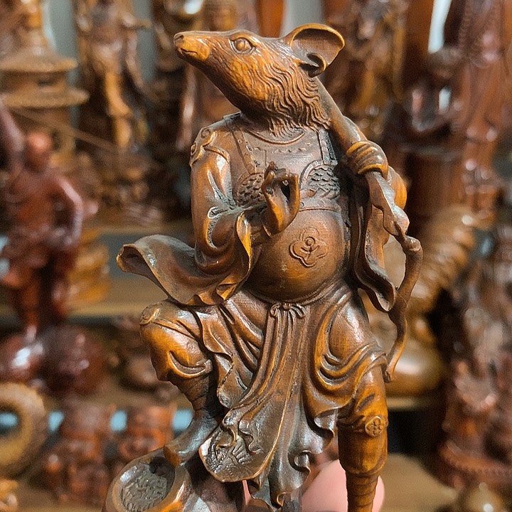 黄杨木老****面鼠王的摆件