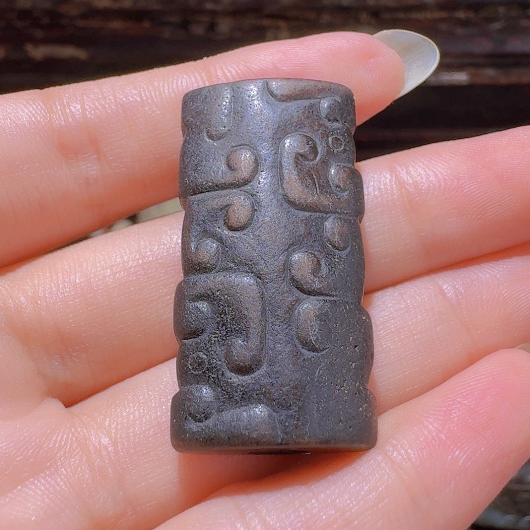 荣***堂和田玉未镶嵌挂件