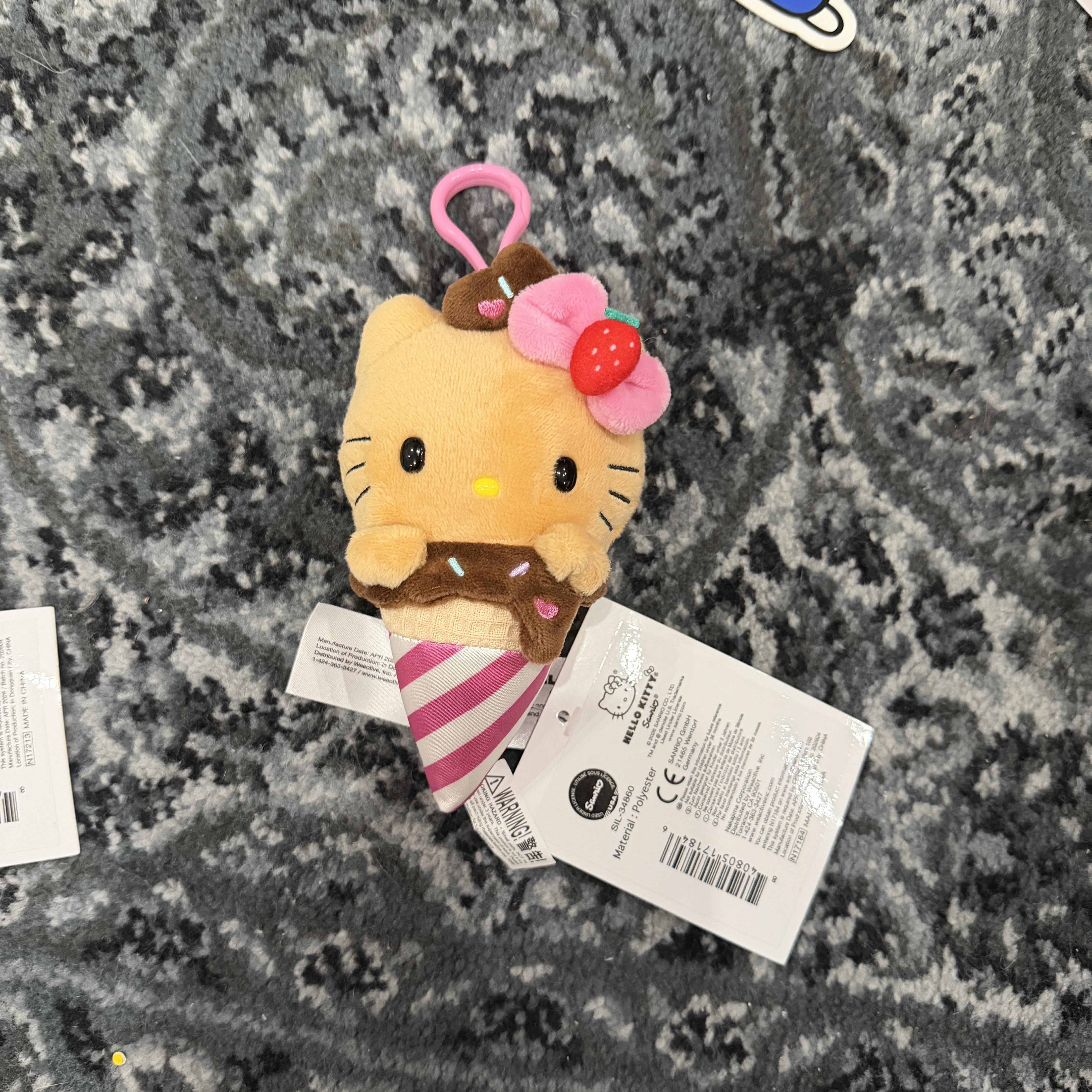 【洛杉矶限定】Hello Kitty 黑皮Kitty甜筒钥匙扣玩偶