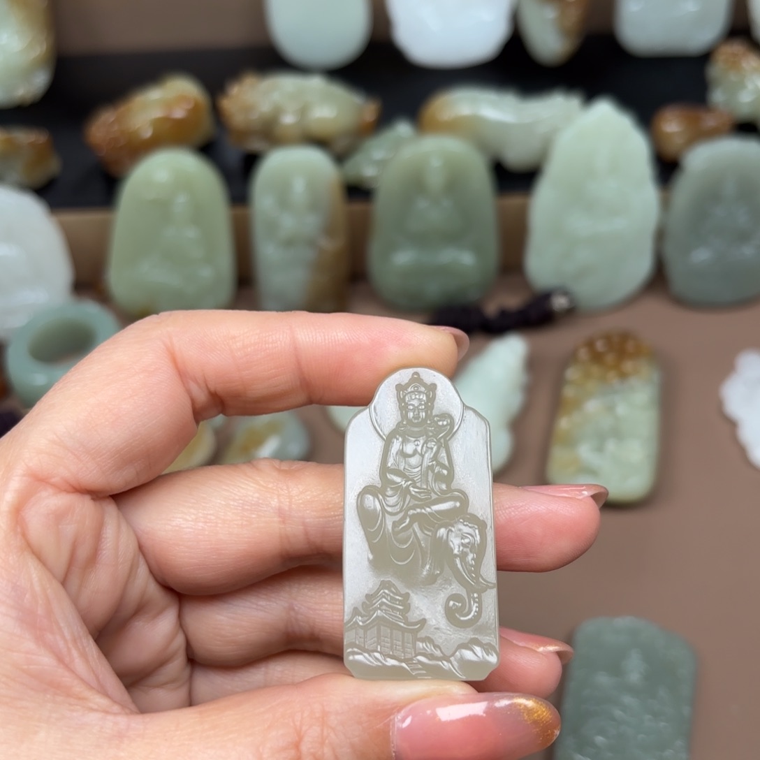 和田玉颈饰未镶嵌