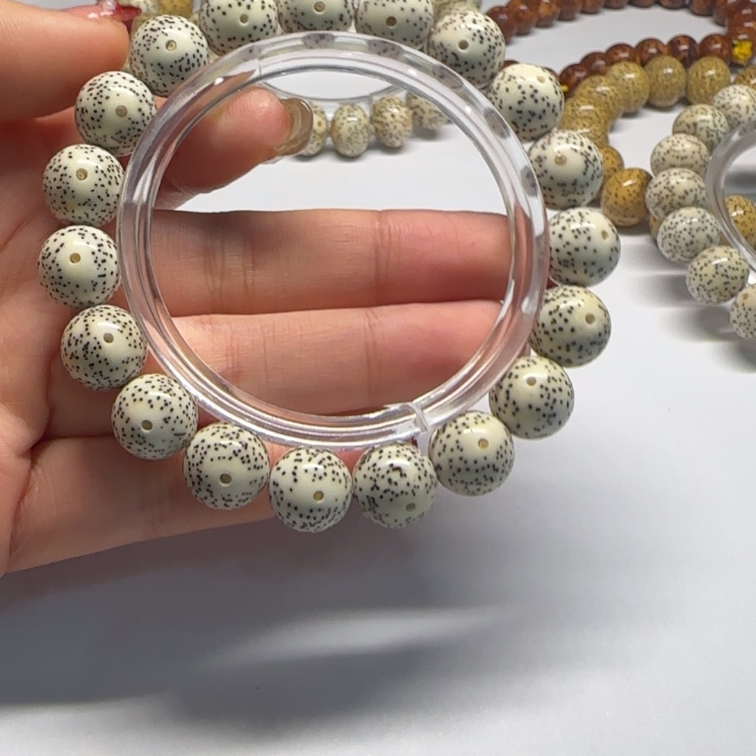 星月菩提吊坠朱***人12圆珠海南原生态