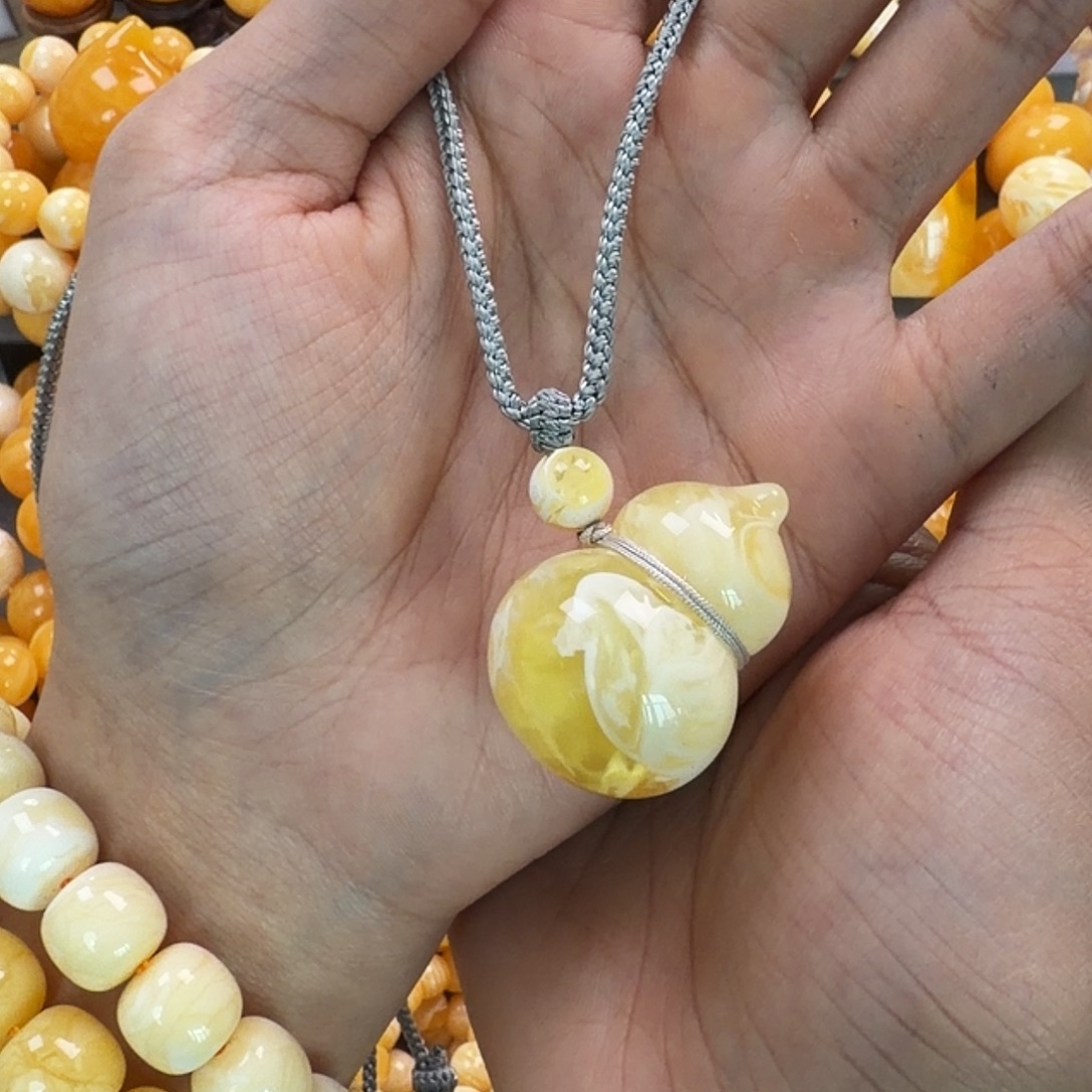 琥珀未镶嵌珠宝奇石13g