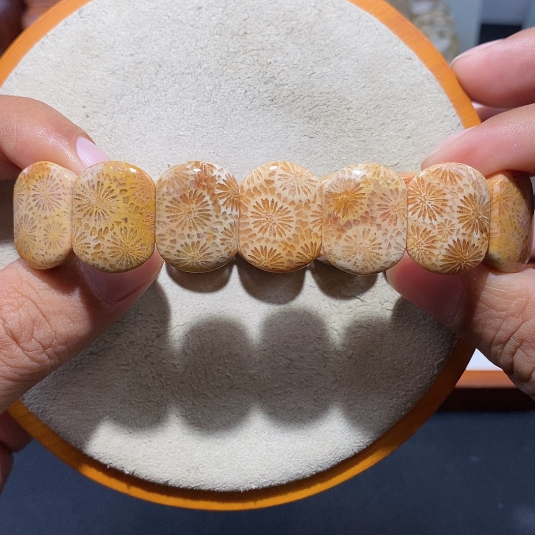 硅化珊瑚（珊瑚玉）手串未镶嵌向日葵大花15