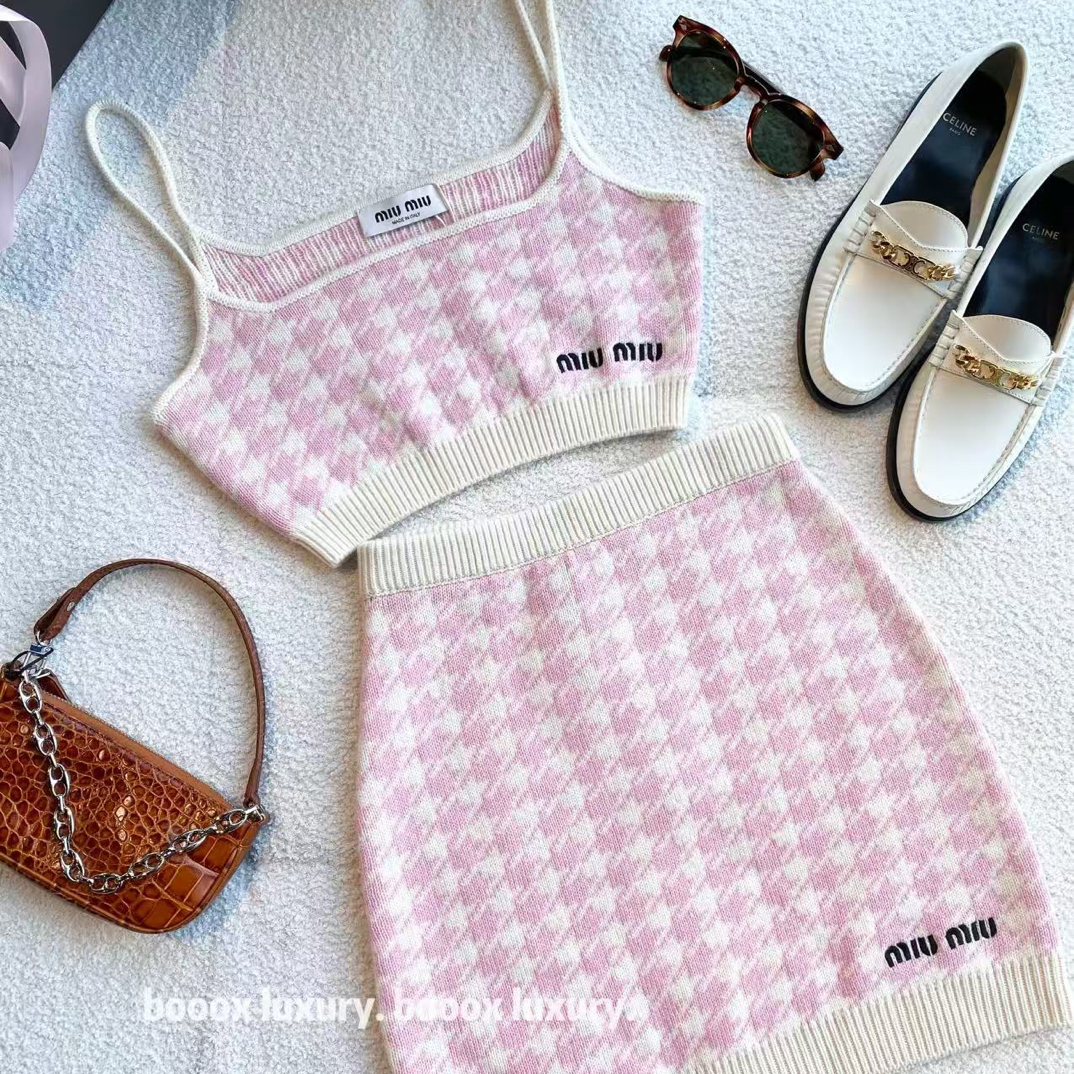 未使用 MIU MIU/缪缪  dd0014 山羊绒 千鸟格吊带短裙套装 