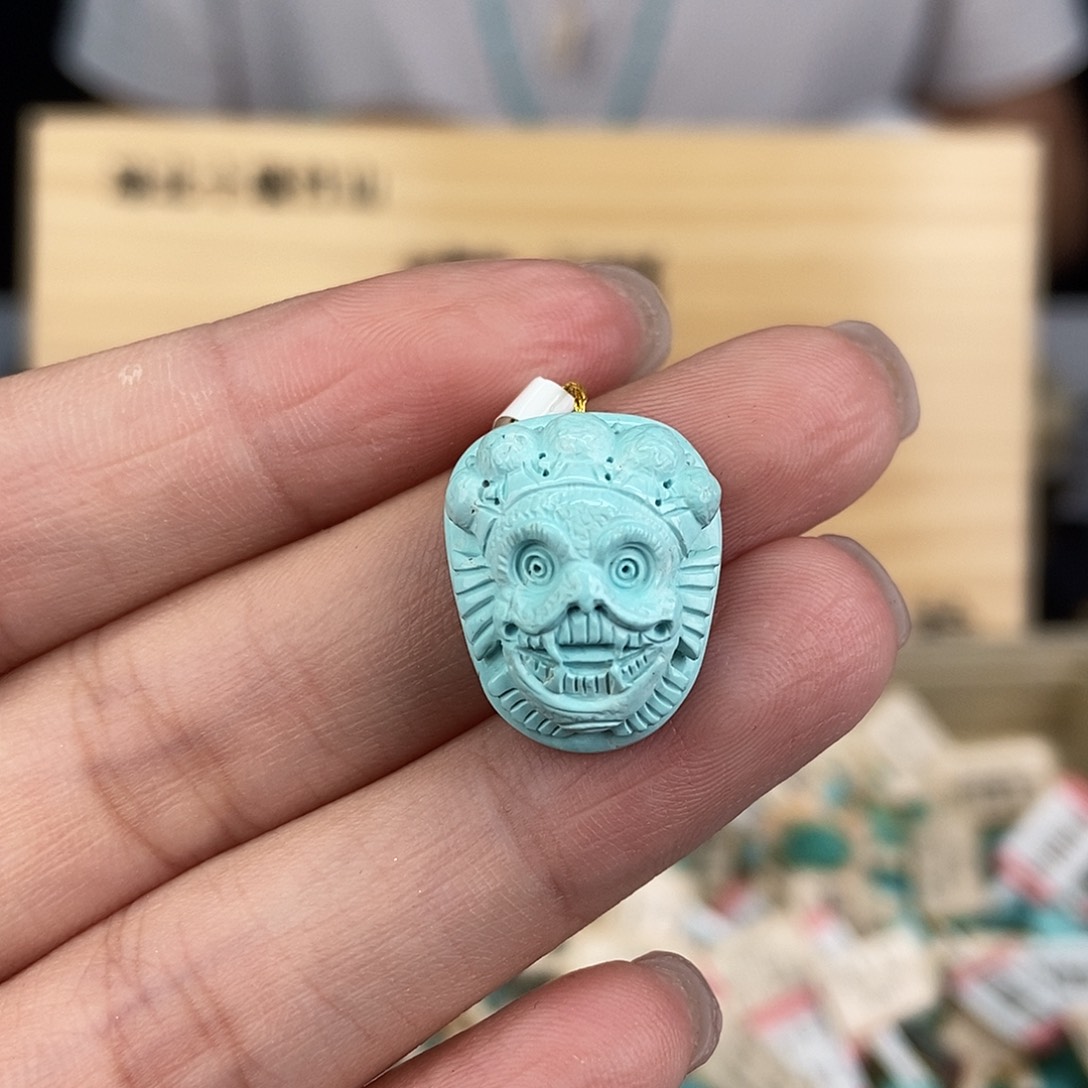 未镶嵌绿松石珠宝奇石