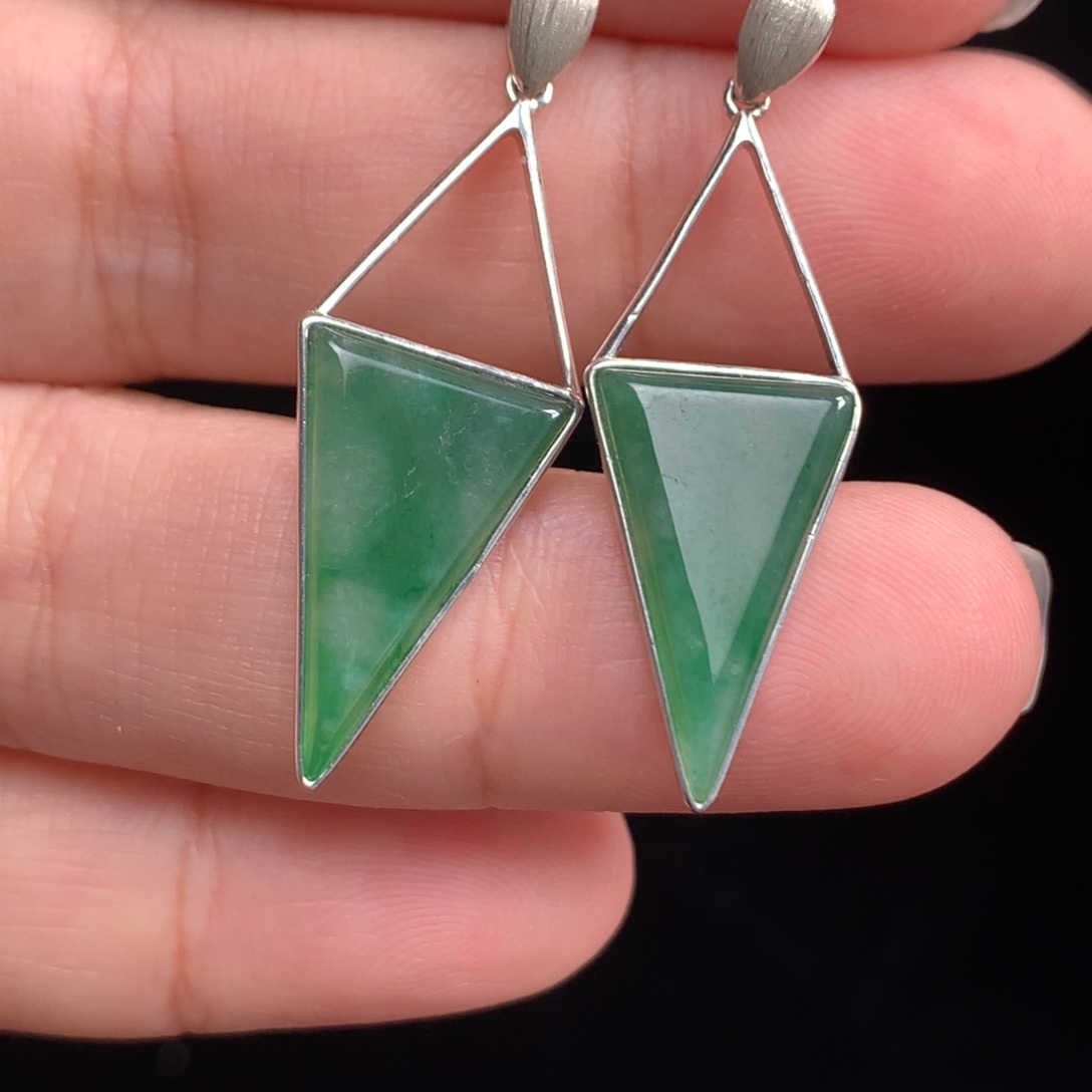 翡翠18K金镶嵌耳饰翡翠