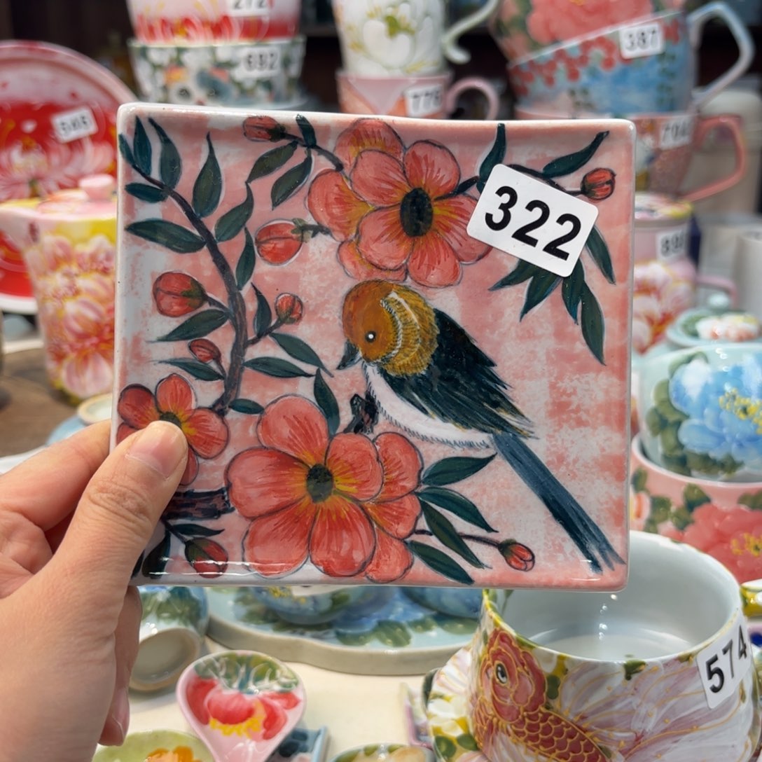 瓷片兔兔好a a a lo o o o w