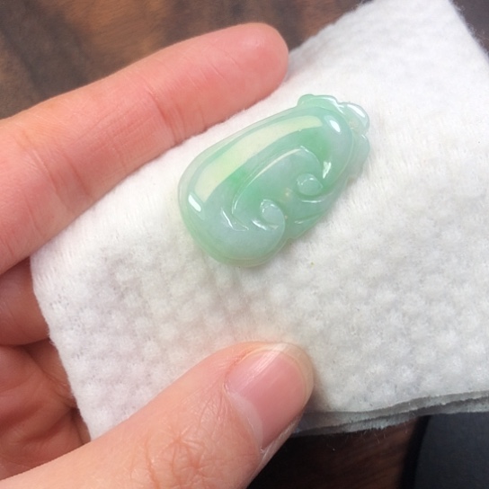 翡翠未镶嵌颈饰缅甸A货，每天下午1点半开播