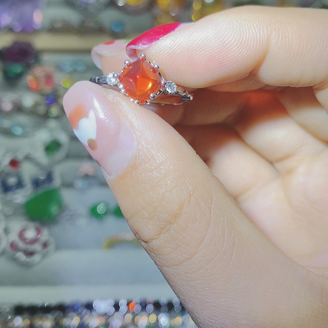 【闪购商品】托帕石耳饰银S925镶嵌