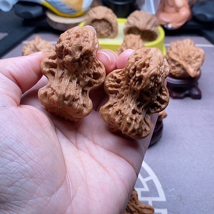 张***爷文玩核桃吊坠文玩核桃