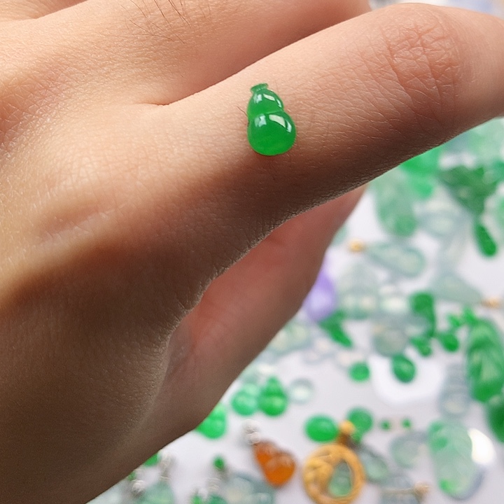 翡翠吊坠(不含链)未镶嵌啊*头葫芦