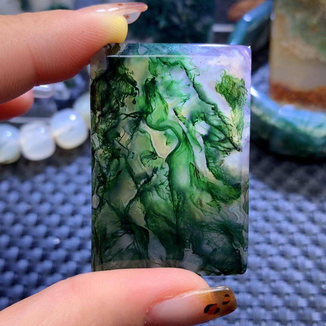 未镶嵌颈饰玛瑙/玉髓方*