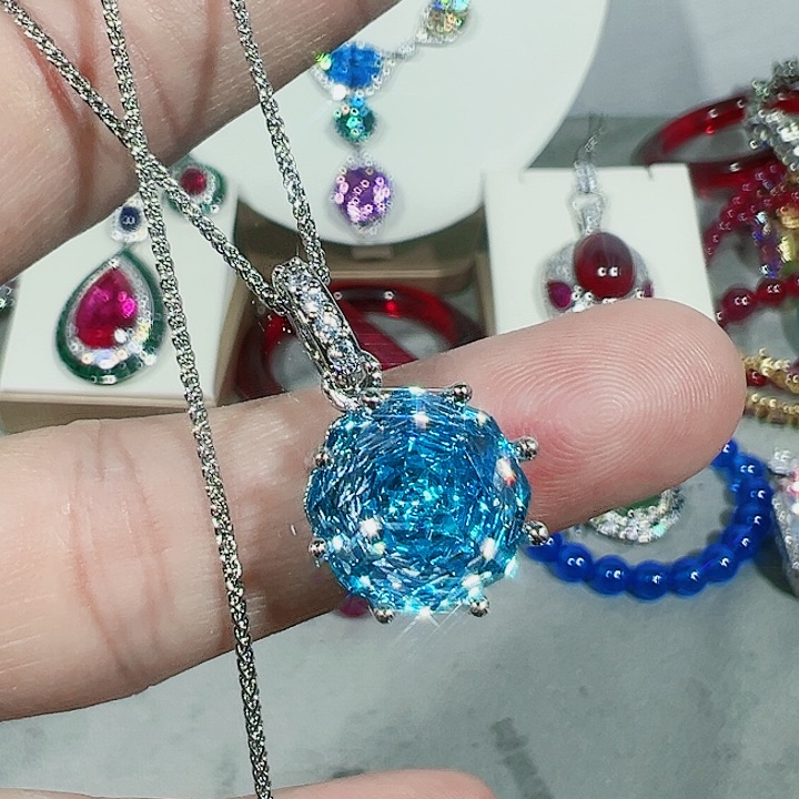 红宝石颈饰未镶嵌