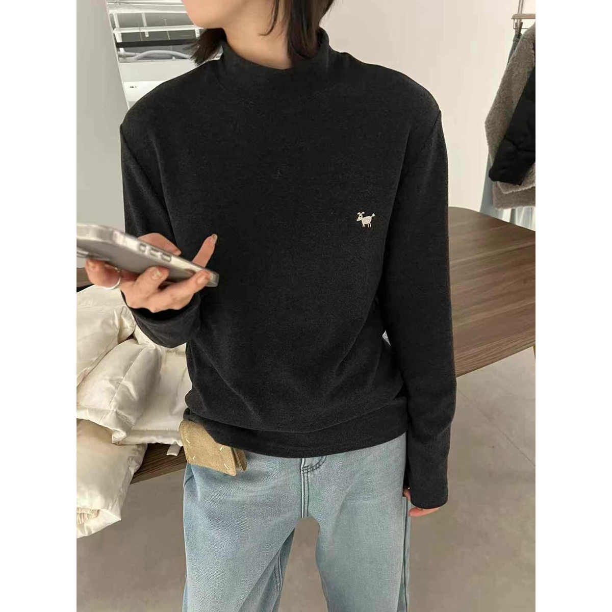 8113 韩系小狗刺绣半高领磨毛长袖T恤德绒磨毛加厚保暖卫衣打底衫