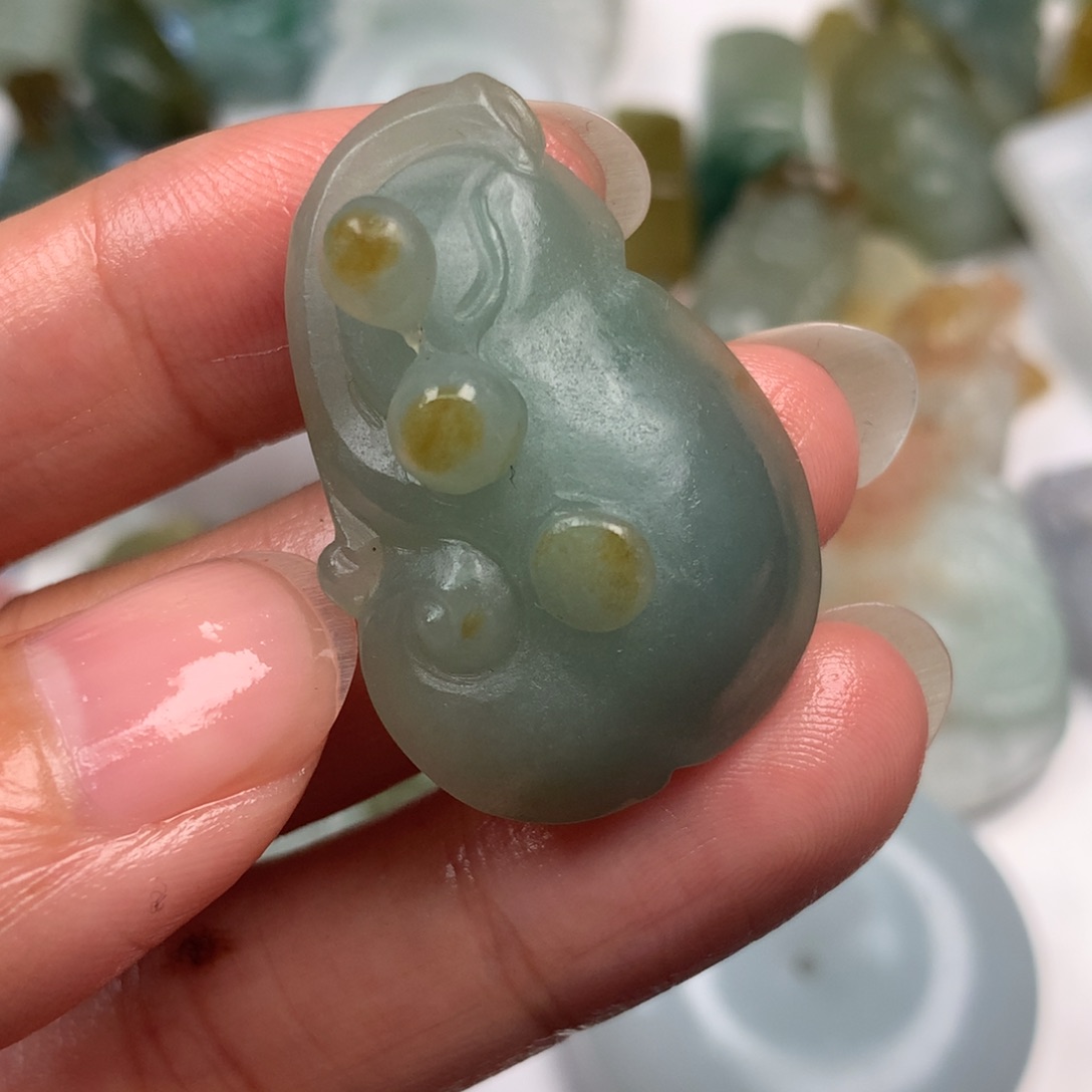 定制翡翠未镶嵌翡翠