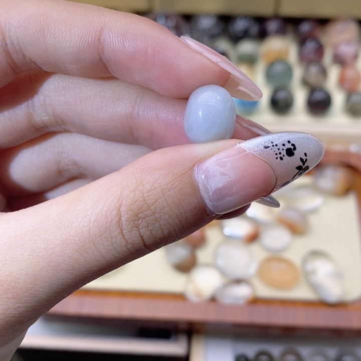 水晶颈饰未镶嵌，