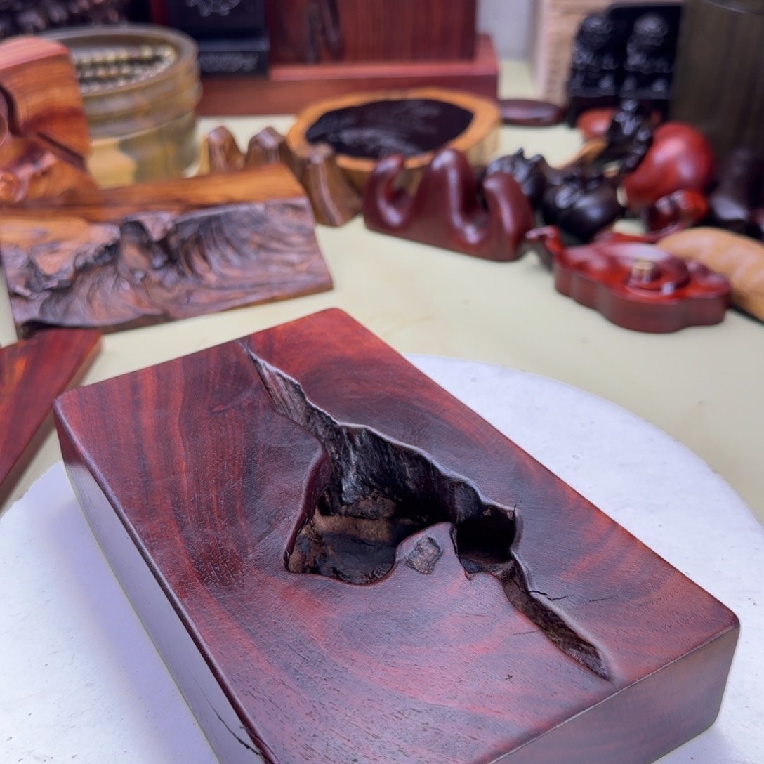 大果紫檀（缅甸花梨）墨*斯