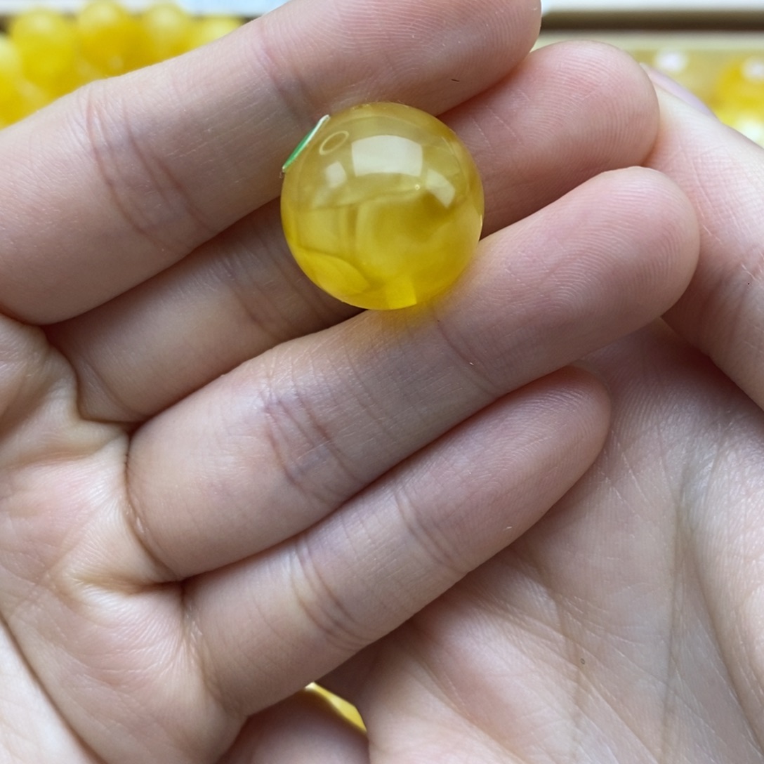 琥珀裸石未镶嵌16.9圆珠微微瑕