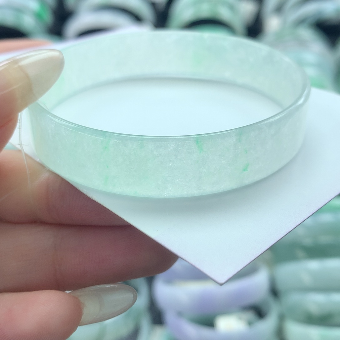 未镶嵌手镯翡翠手镯