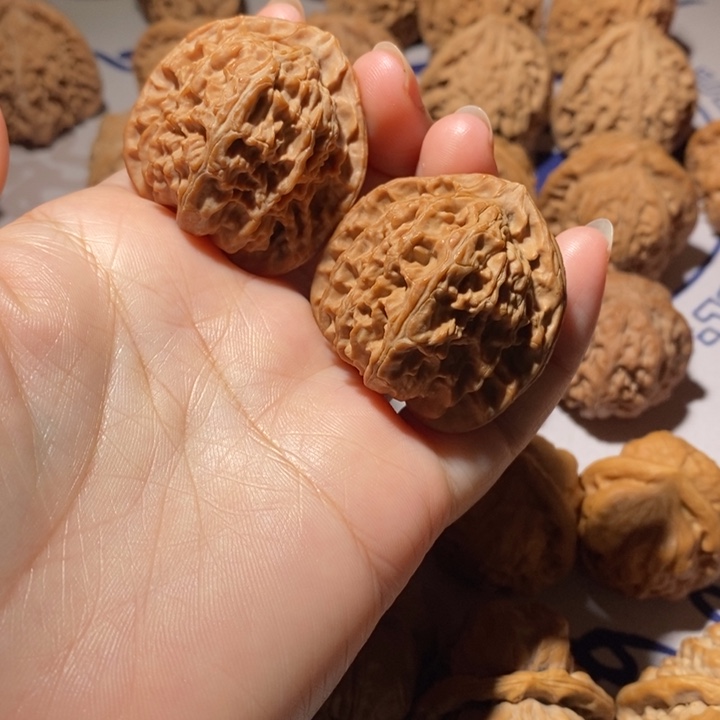 把件文玩核桃三角白