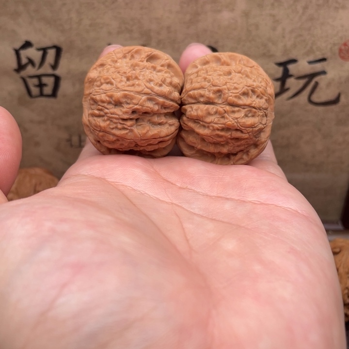 文玩核桃把件38血麒麟