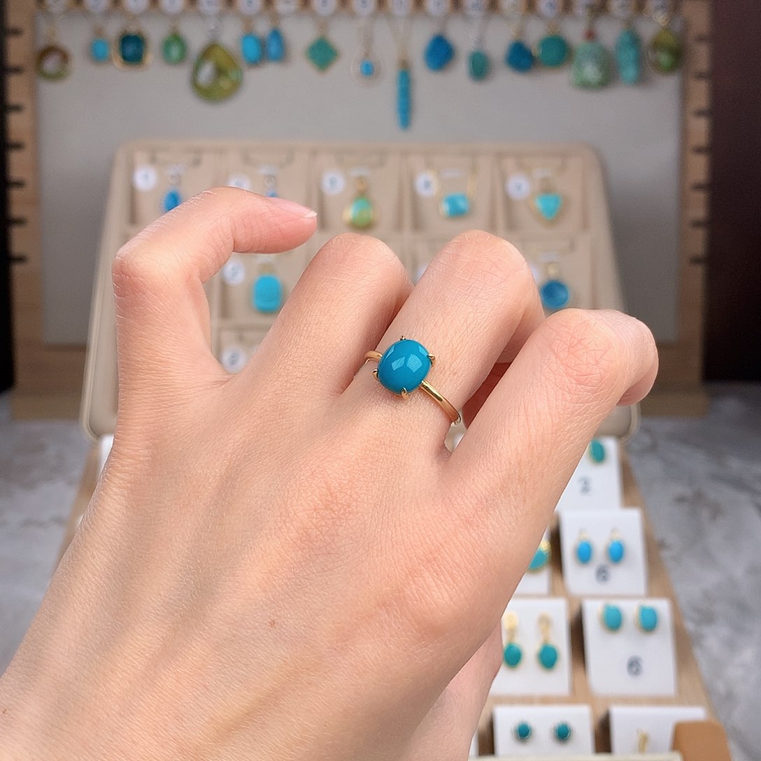 绿松石戒指18K金镶嵌