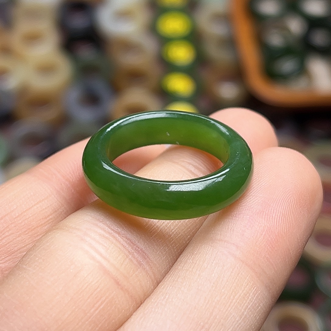和田玉未镶嵌戒指18.2俄7正阳绿