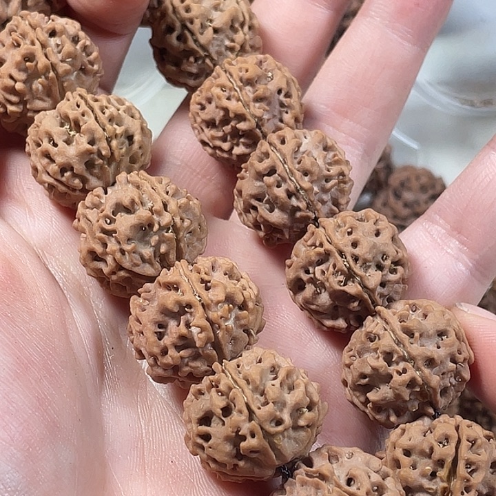 ૮***y金刚菩提吊坠古龙梅花柴纹21
