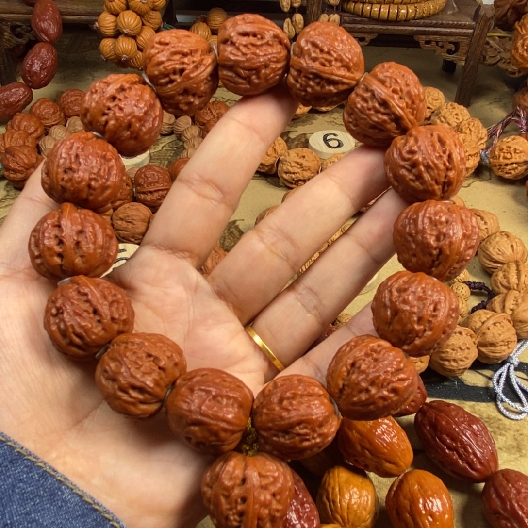 文玩核桃吊坠元宝手持文玩核桃