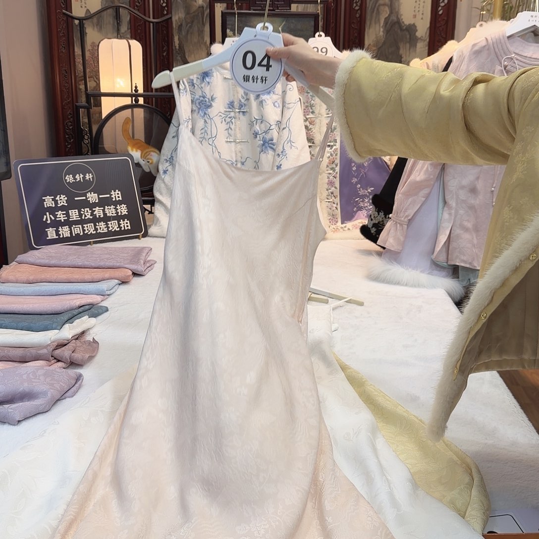 冰***g非遗文化艺术中心