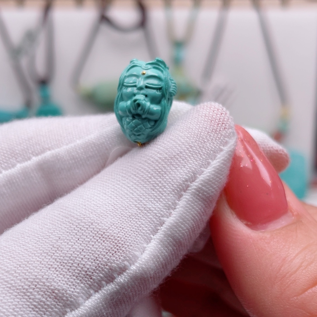 绿松石未镶嵌摆件