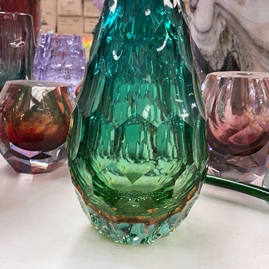 琉璃花瓶高22厘米口径4厘米