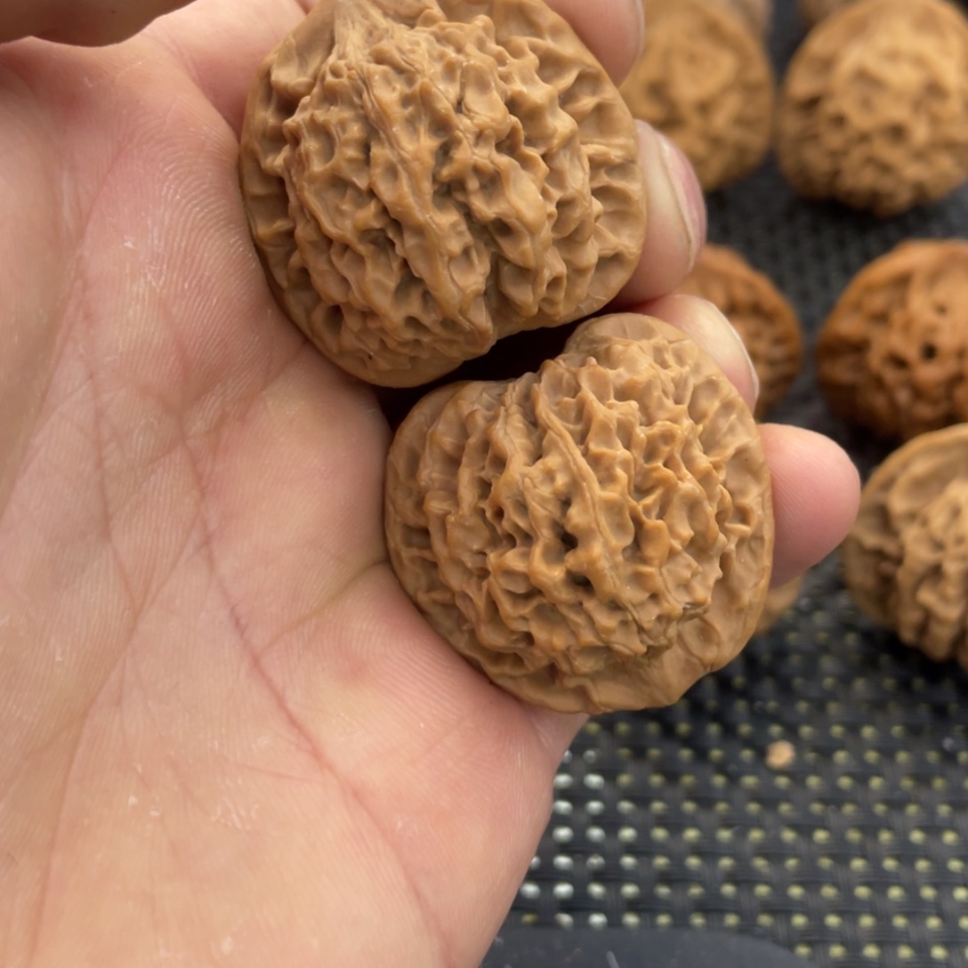 秦岭小王文玩核桃