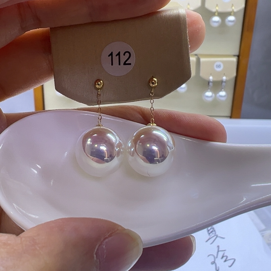 18K金镶嵌淡水珍珠耳饰